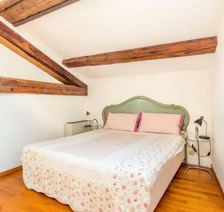 La Carbona Apartment