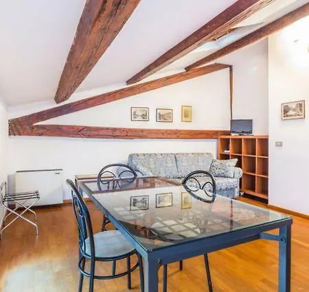 La Carbona Apartment Venice